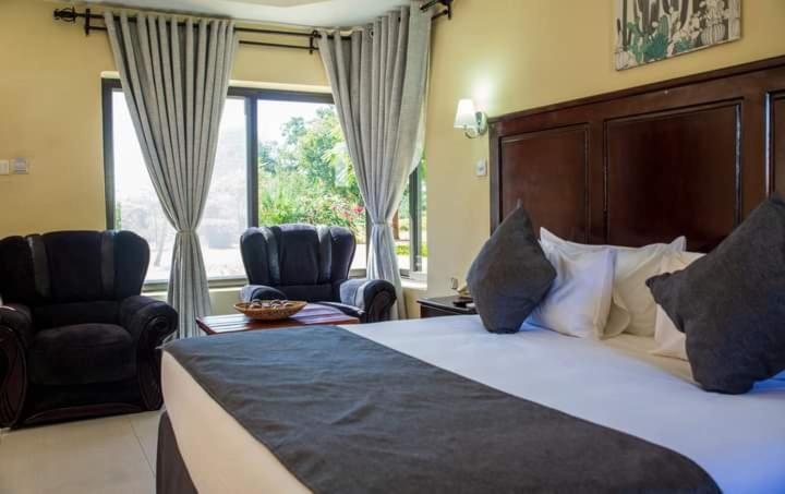Zambezi Junction Lodge Livingstone Exterior photo