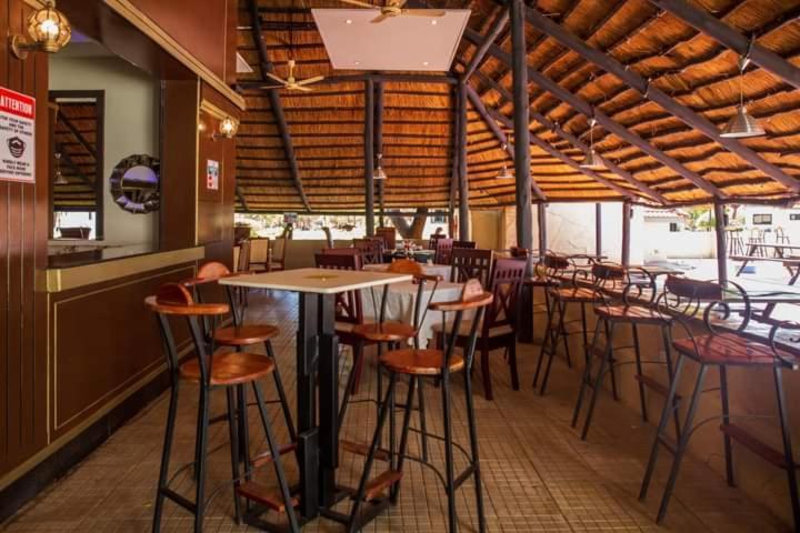 Zambezi Junction Lodge Livingstone Exterior photo