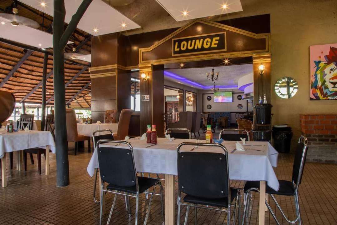 Zambezi Junction Lodge Livingstone Exterior photo